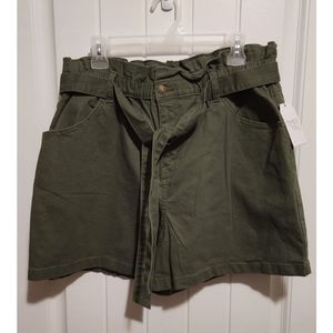 Paper bag shorts army green NEW elastic waist size 16 Time and Tru